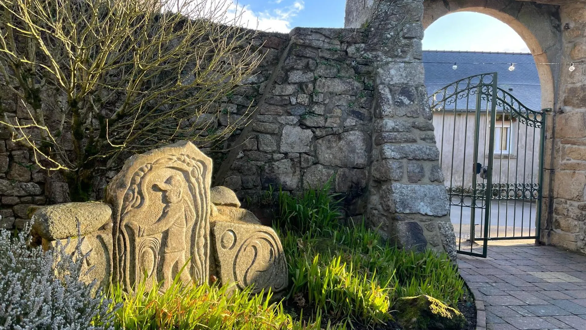 Gite Et Hostel Le Ty Bihui Bieuzy-les Eaux 0*,