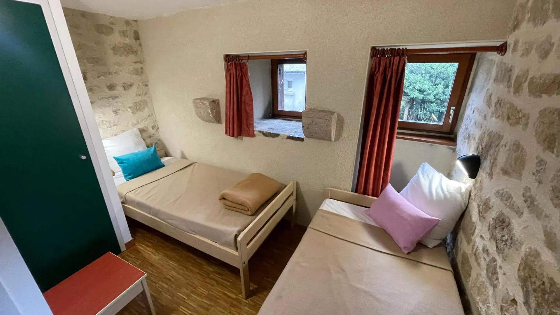 Gite Et Hostel Le Ty Bihui Bieuzy-les Eaux